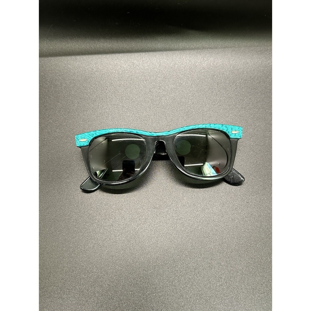 VINTAGE B&L RAY BAN W0522 PEARLIZED GREEN STREET NEAT G15 UV WAYFARER SUNGLASSES